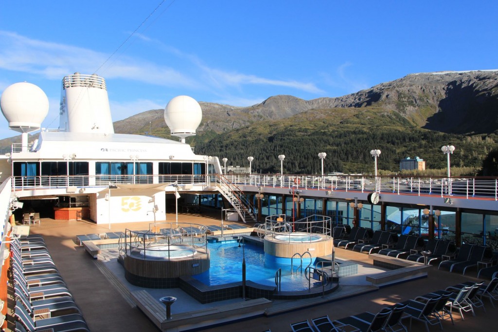 üses Chrüzfahrtschiff